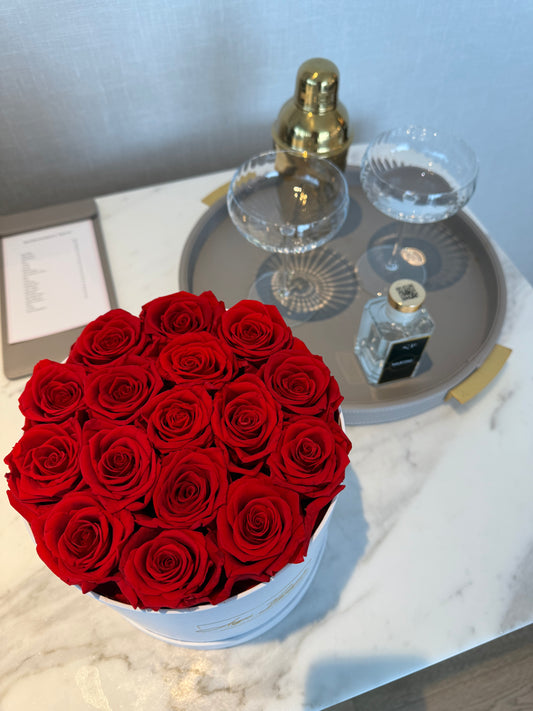 Everlasting Roses - Round Box Packaging (White)